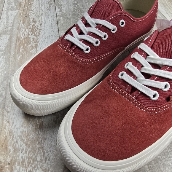 Vans Red and White Sneakers - Picture 2 of 9